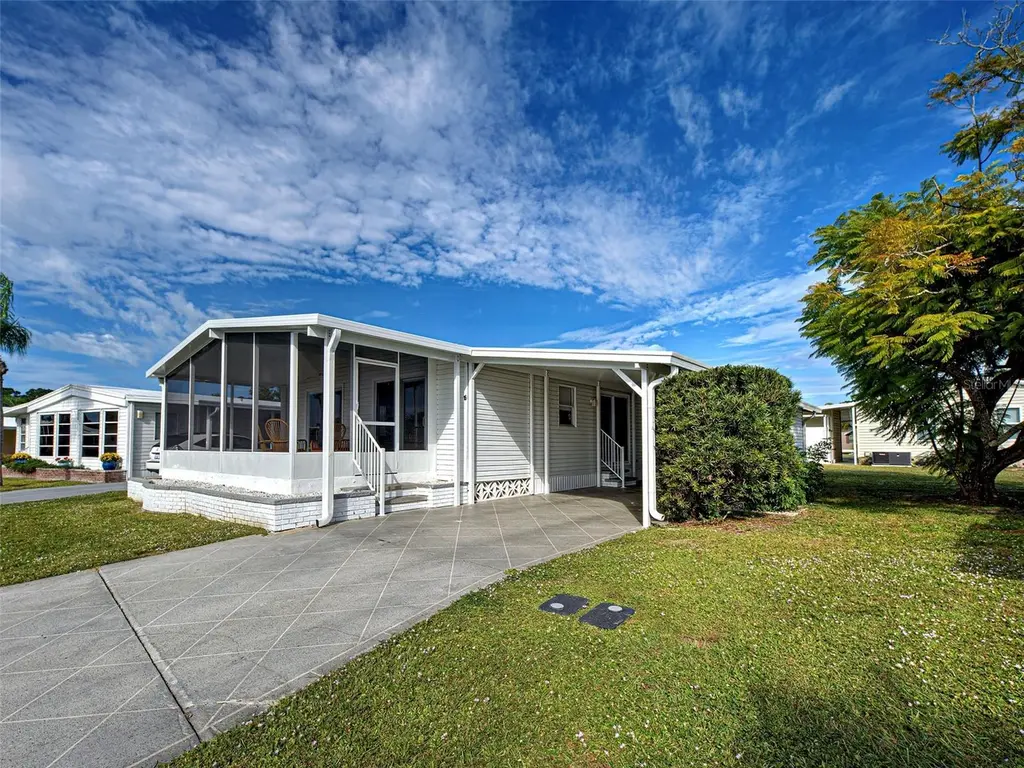 16 N Botany Bay Cir