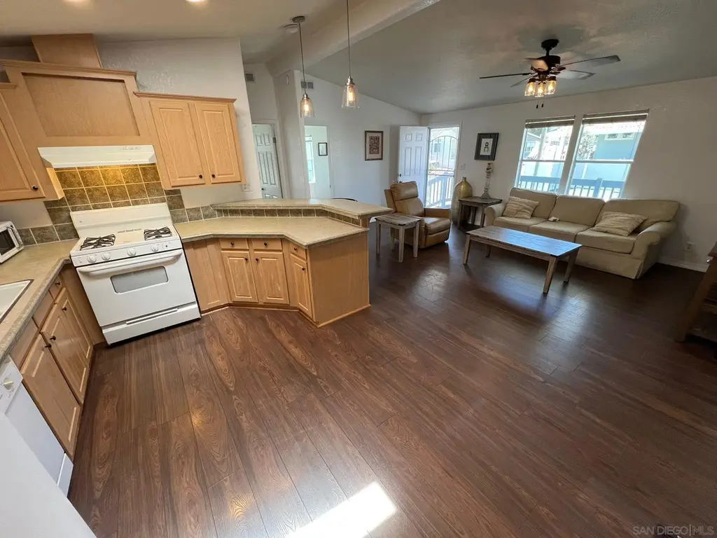 1001 S Hale Ave Spc 77