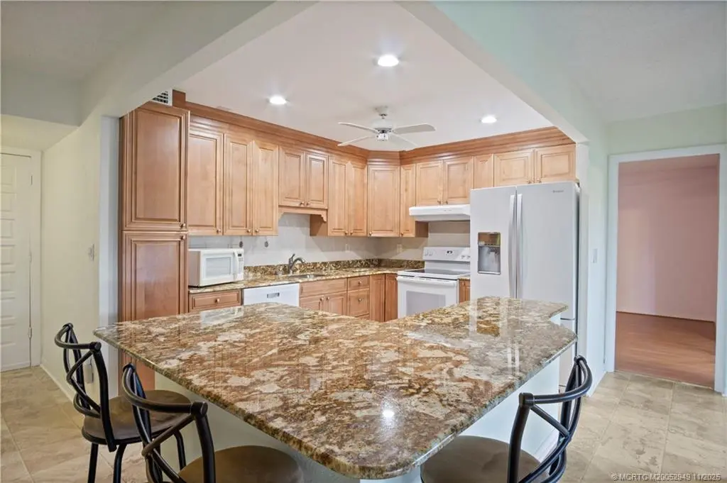 1800 SE St. Lucie Blvd Unit 9-204