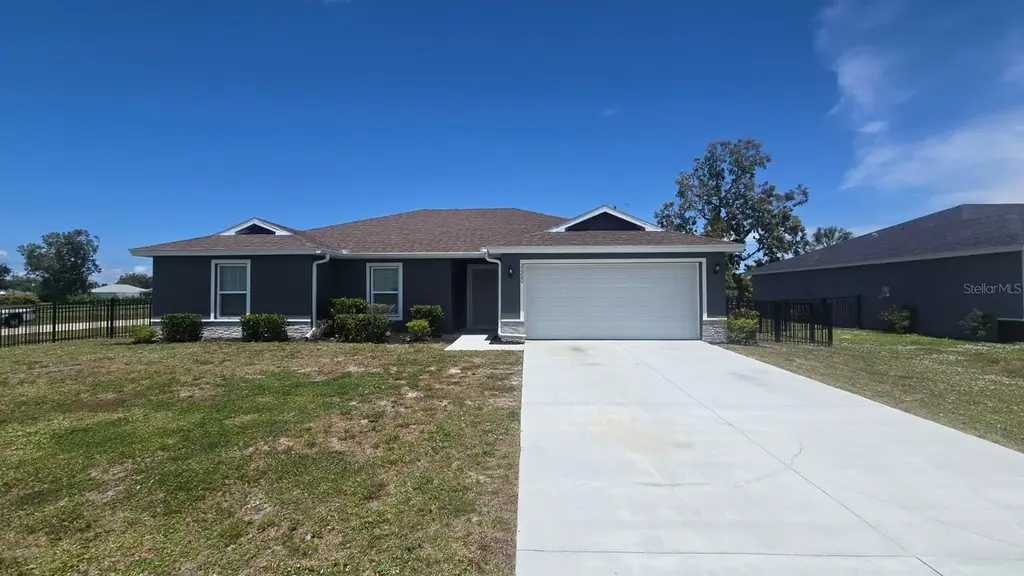 25200 Doredo Dr