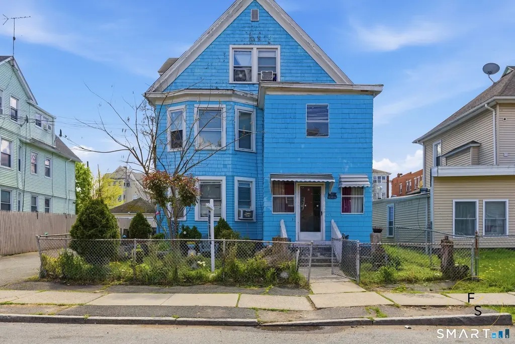 31-33 Standish St