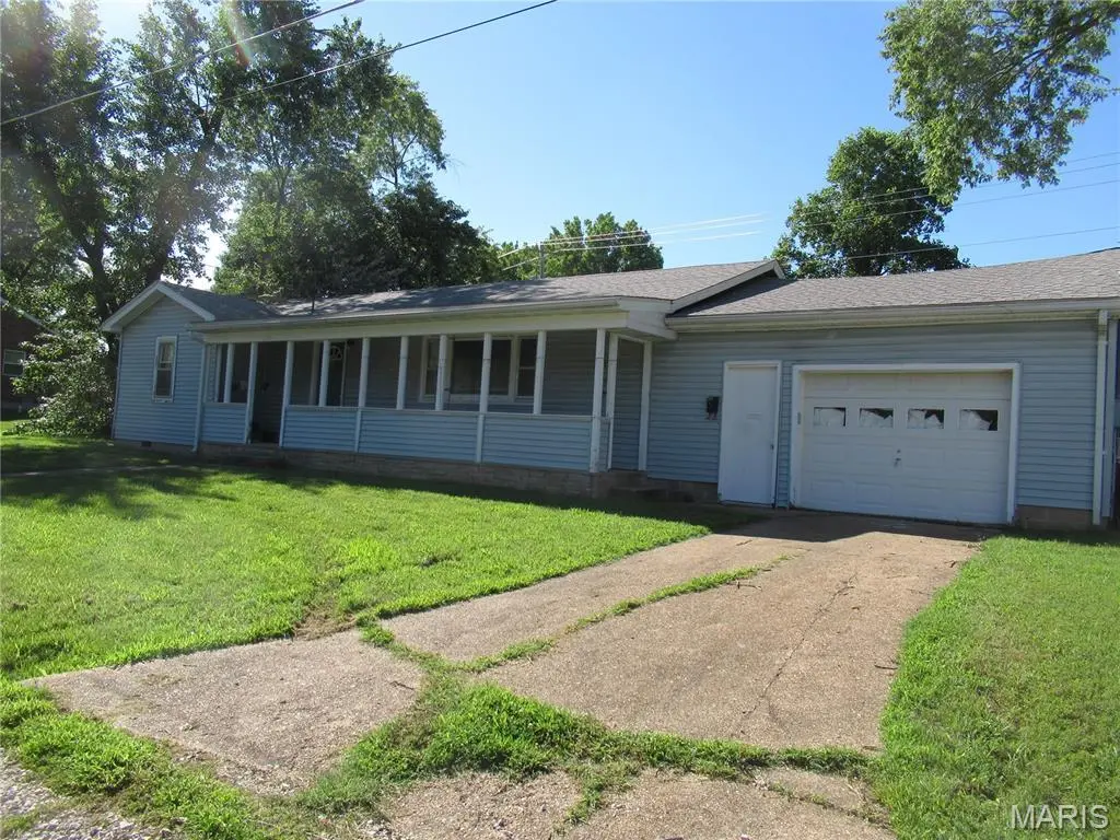 403 Marvin St