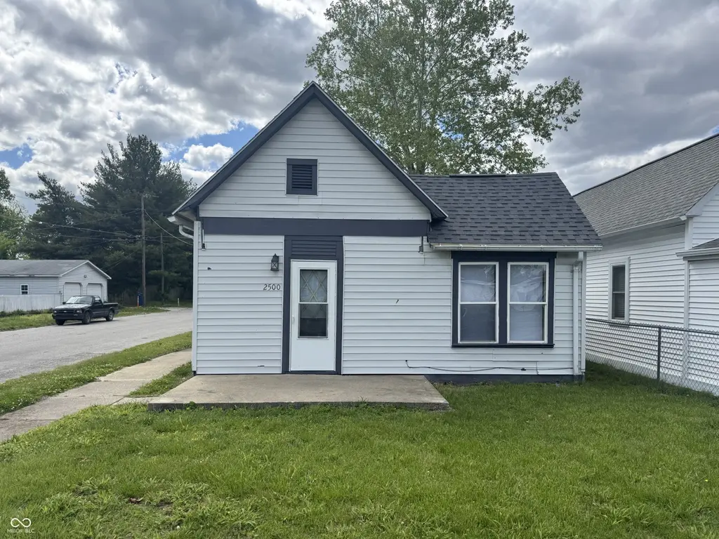 2500 N 6 1/2 St