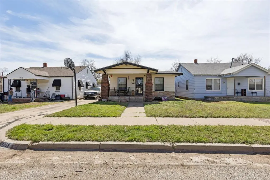 1712 SW 14th St