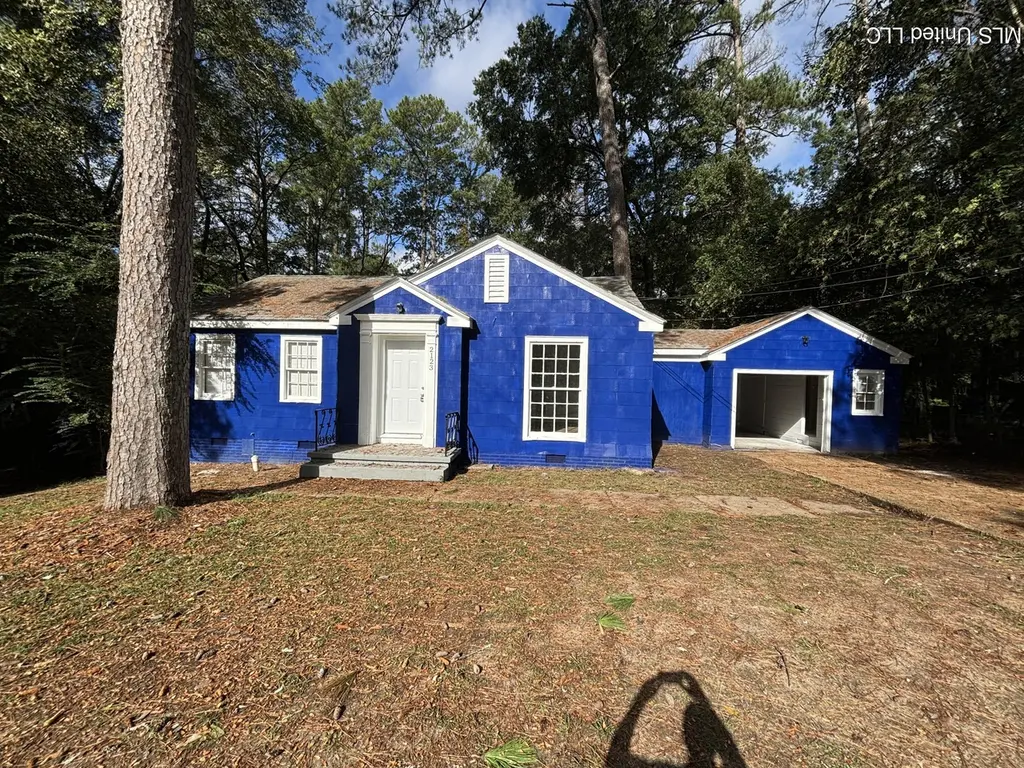 2123 Belvedere Dr