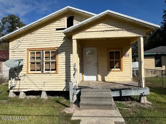 606 Herman St