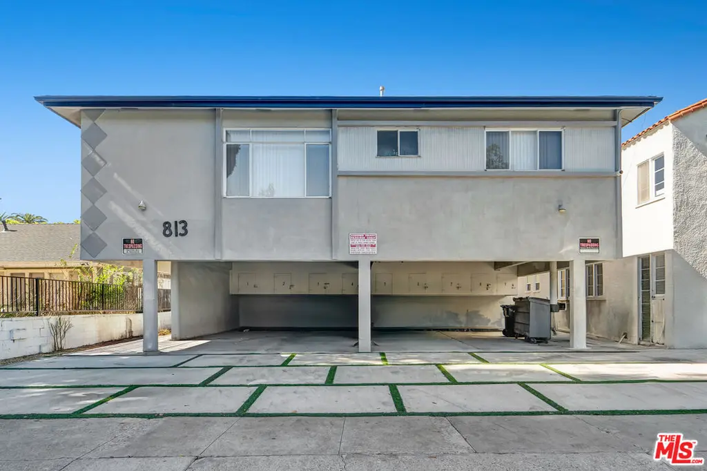 813 Westmount Dr