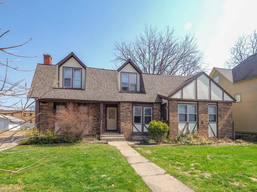 521 Pearl St
