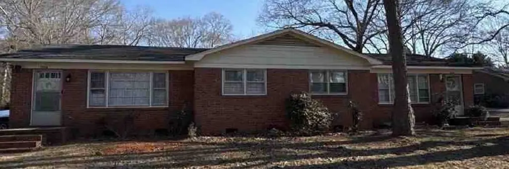 2056 Pineview Dr Unit ***