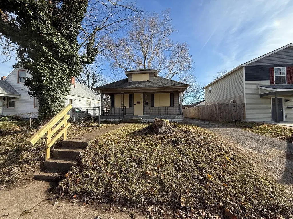 2320 Hamilton Ave
