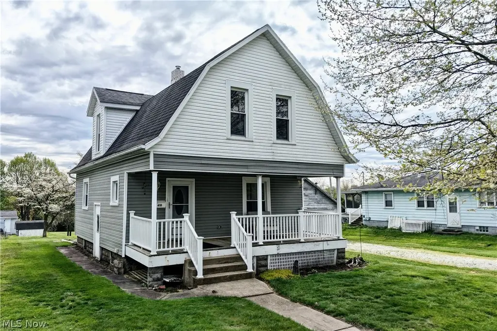 418 Jackson Ave NE
