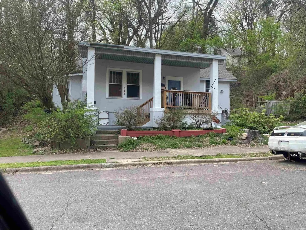 215 Bower