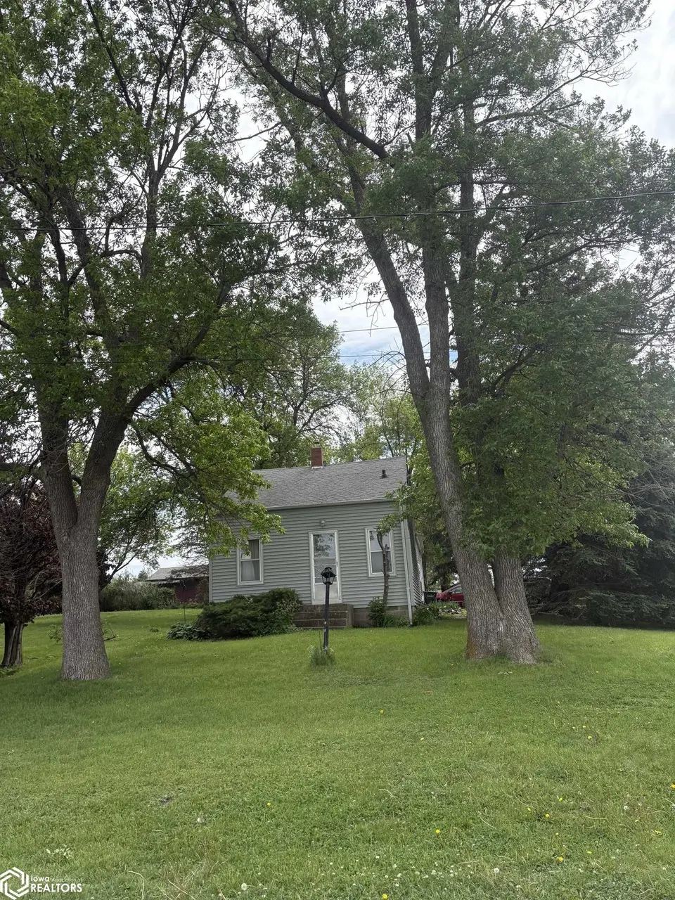 2304 Lawler St