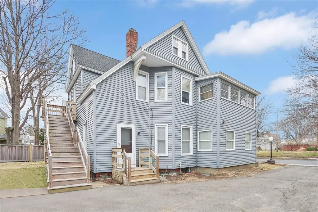 40 Laurel St