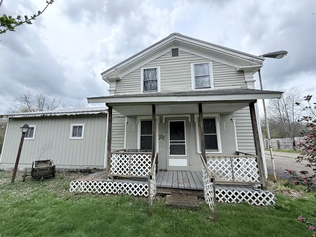 111 High St