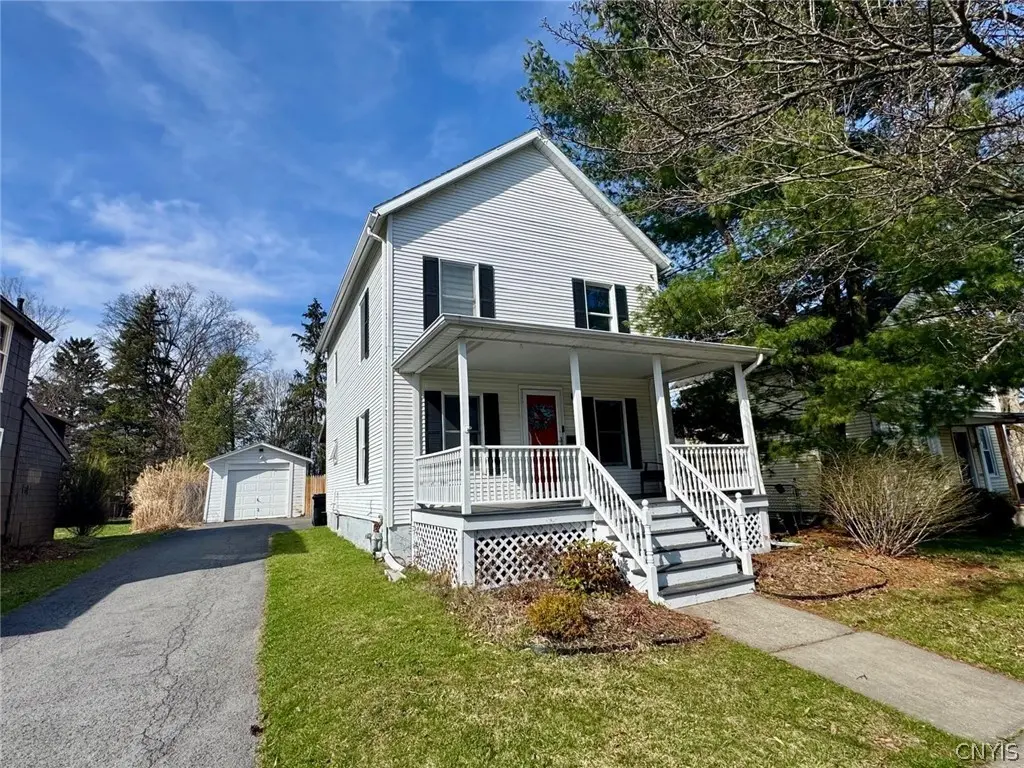 52 W Main St