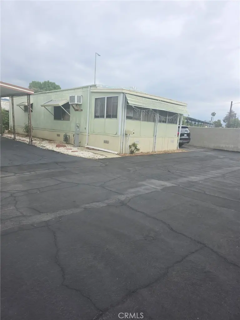 1324 N Citrus Ave #12