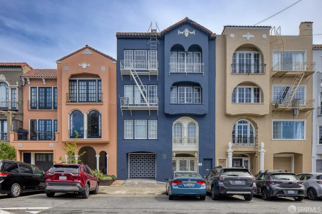 78 Parker Ave