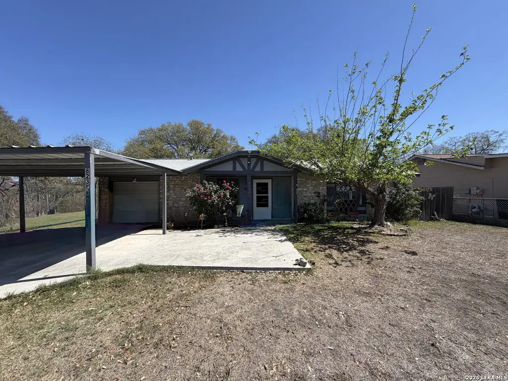 8238 Glen Boro