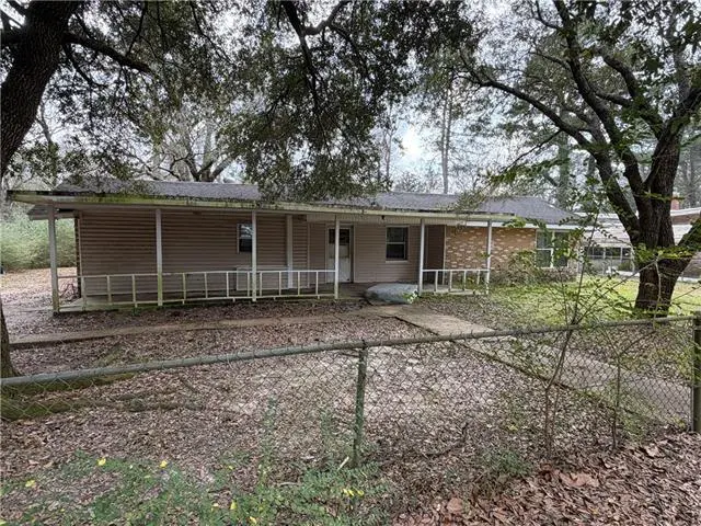 3006 Martin Ln