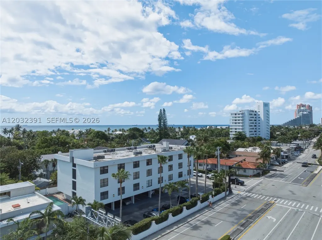 3000 N Ocean Blvd #303