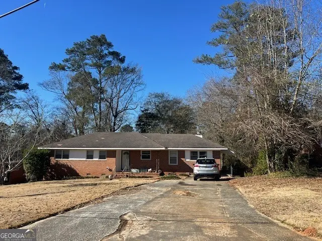 2418 Tredway Dr