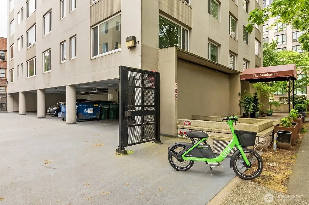 1200 Boylston Ave #304