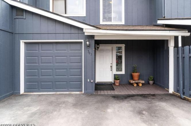 8050 Pioneer Dr #303