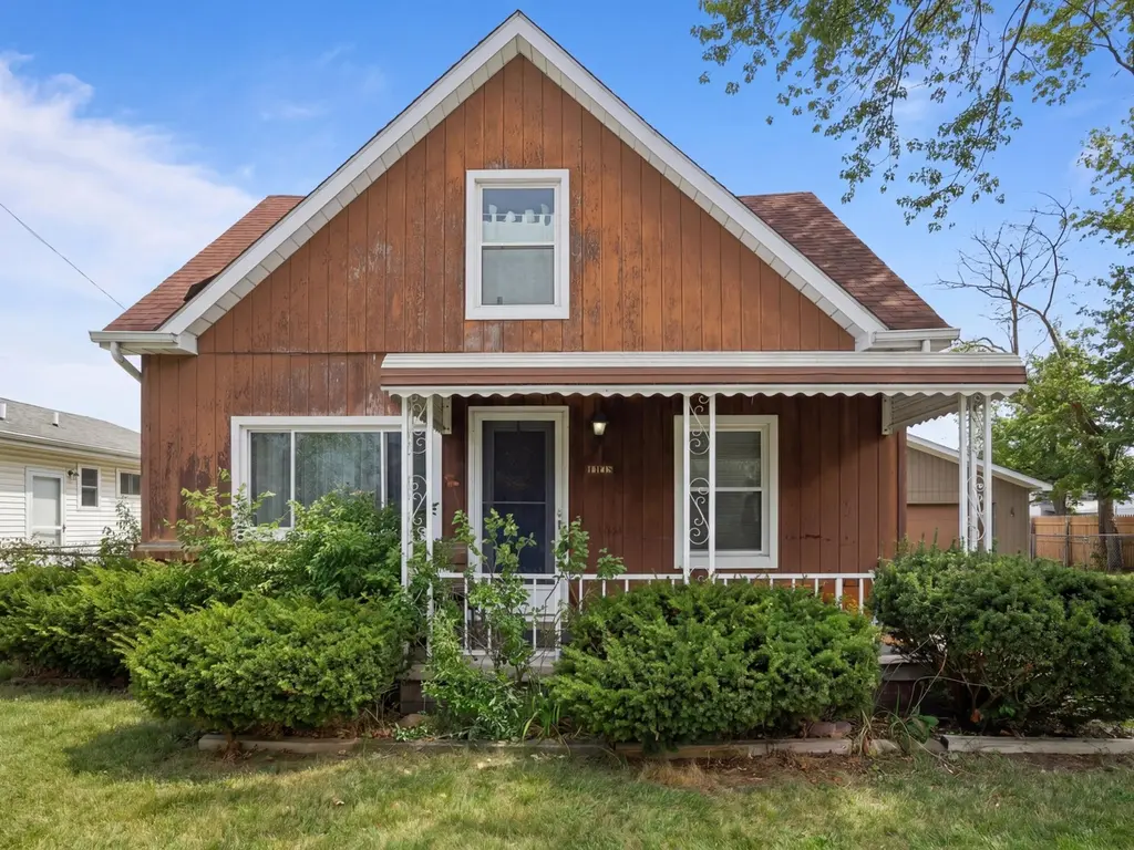 12126 Centralia