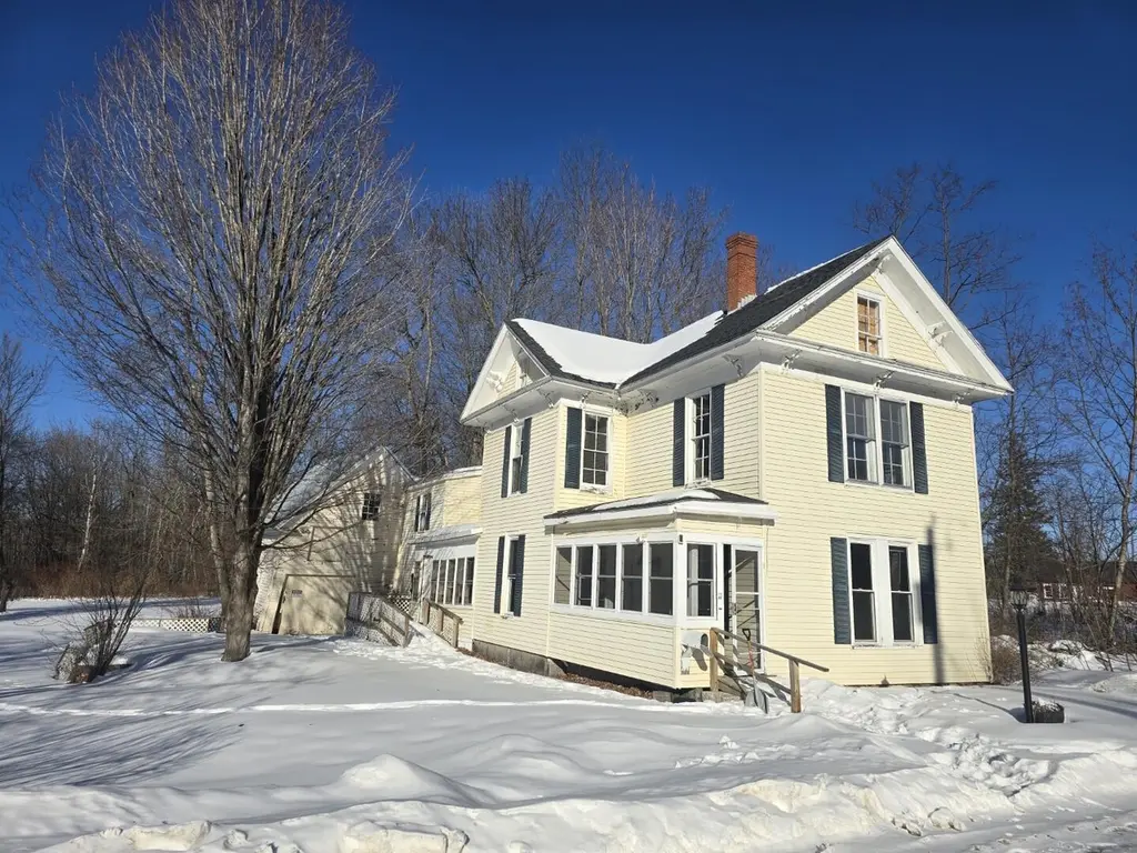 11 Pine St