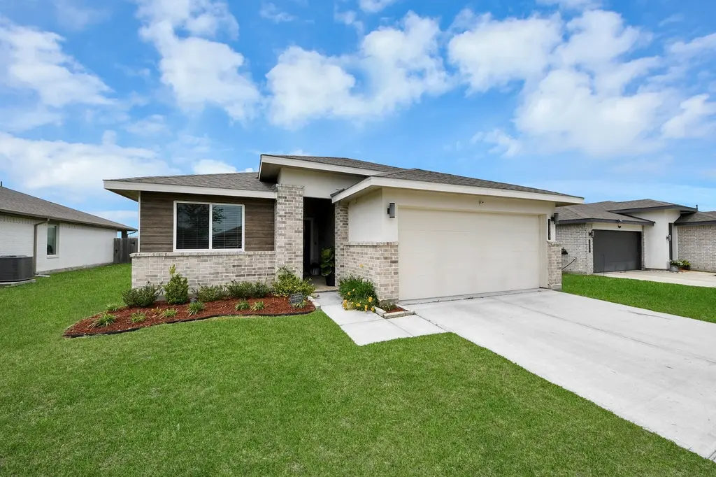 14519 Rain Tree Dr