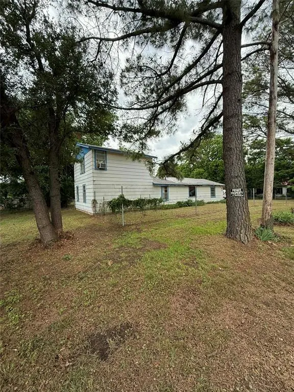 213 W H St
