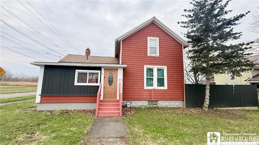 261 W Lake Shore Dr