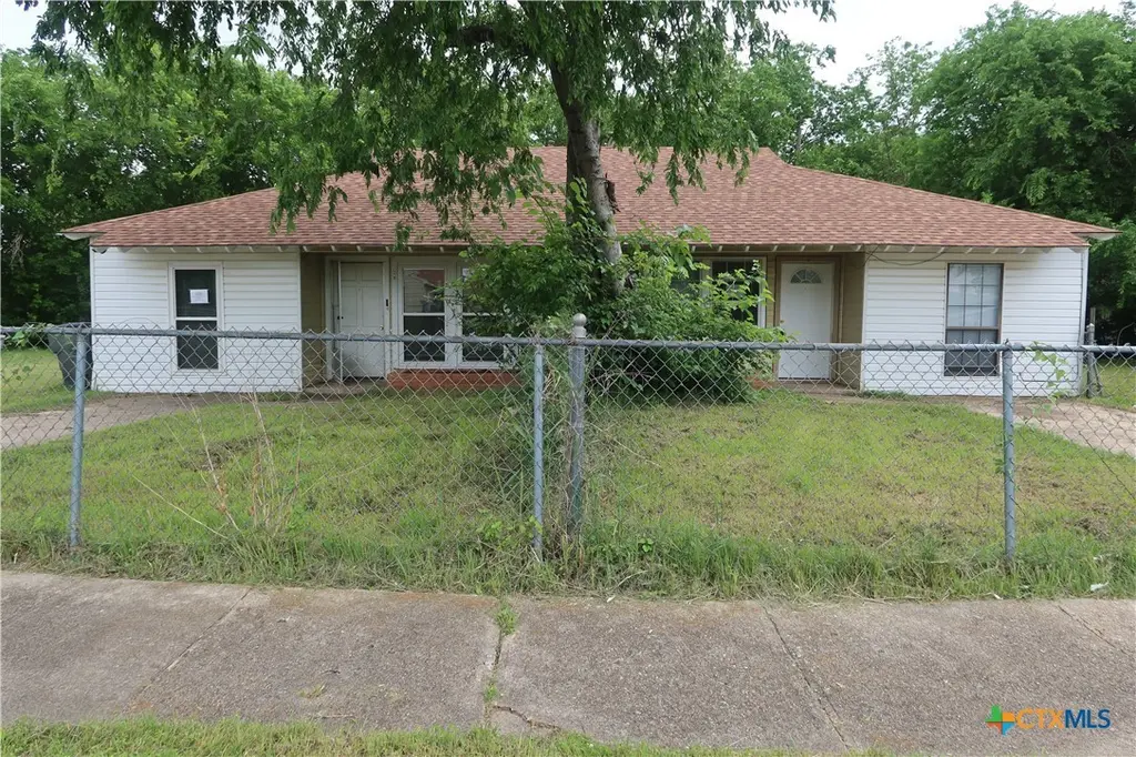1806 Fairview Dr