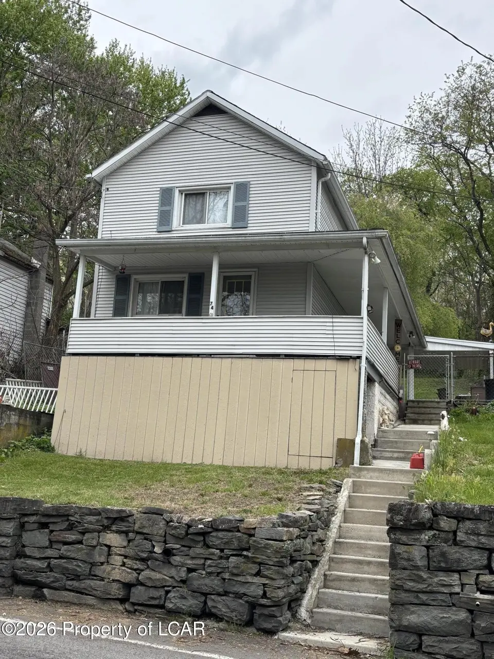 74 Smith Row