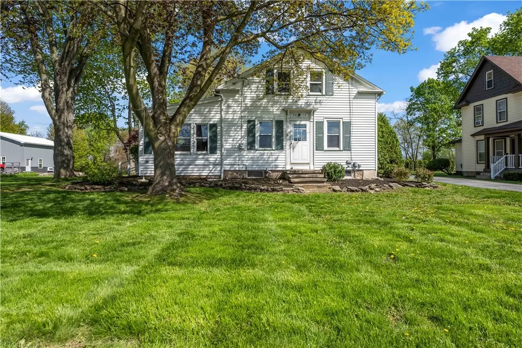 3212 E Henrietta Rd