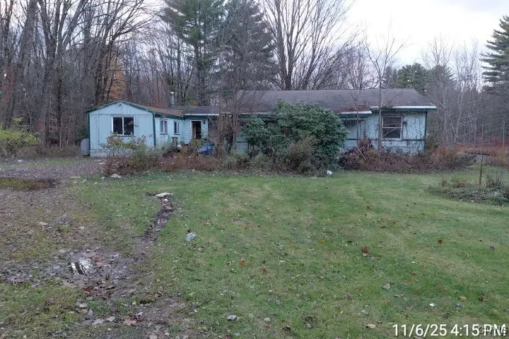 31 Cemetary Rd