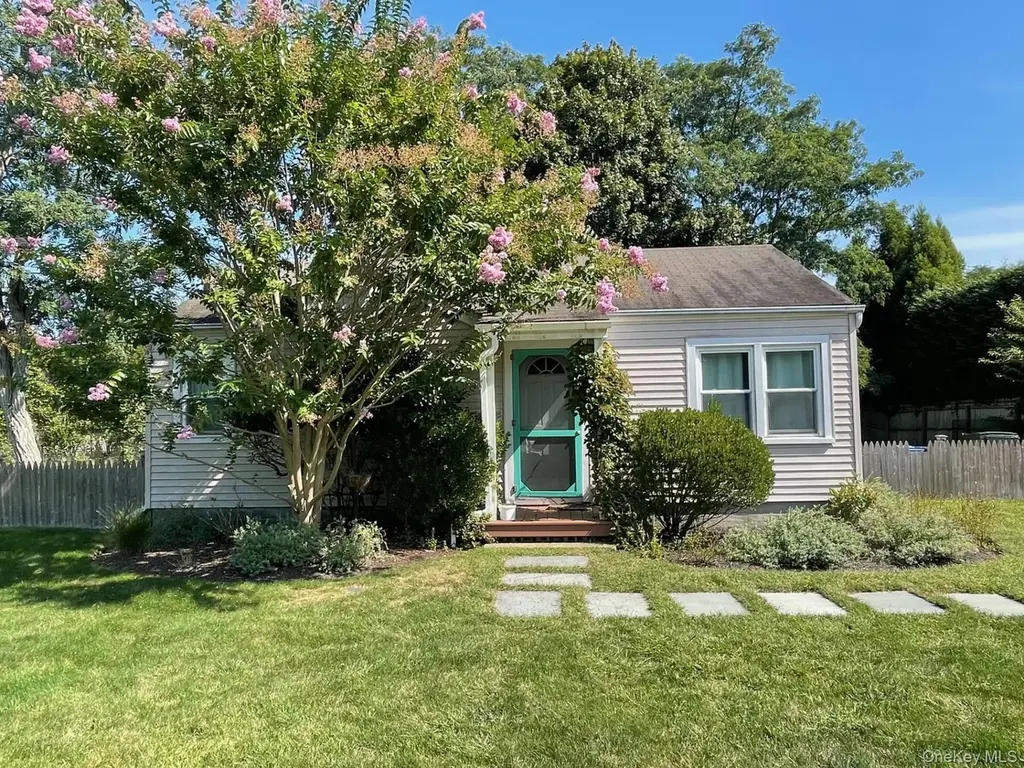 30 Maple St