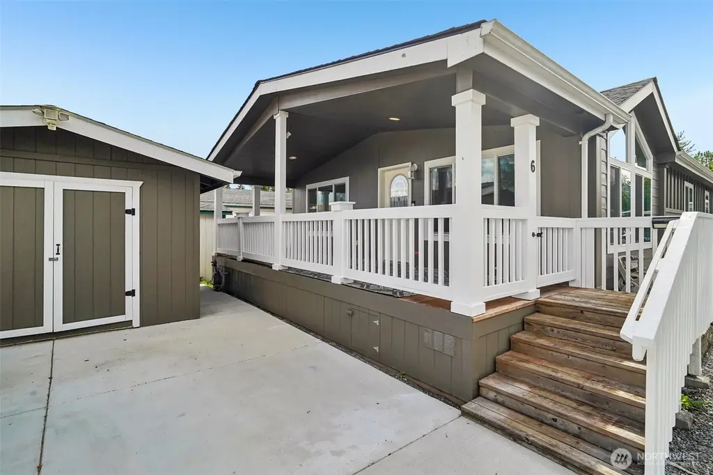 14322 Admiralty Way #6