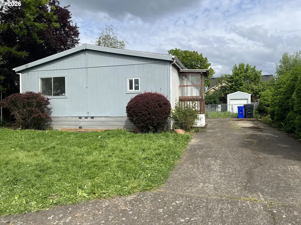150 Indian Oak Ct #6