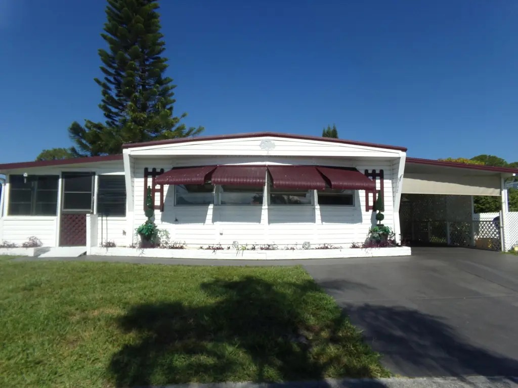 6385 Cypress Ln