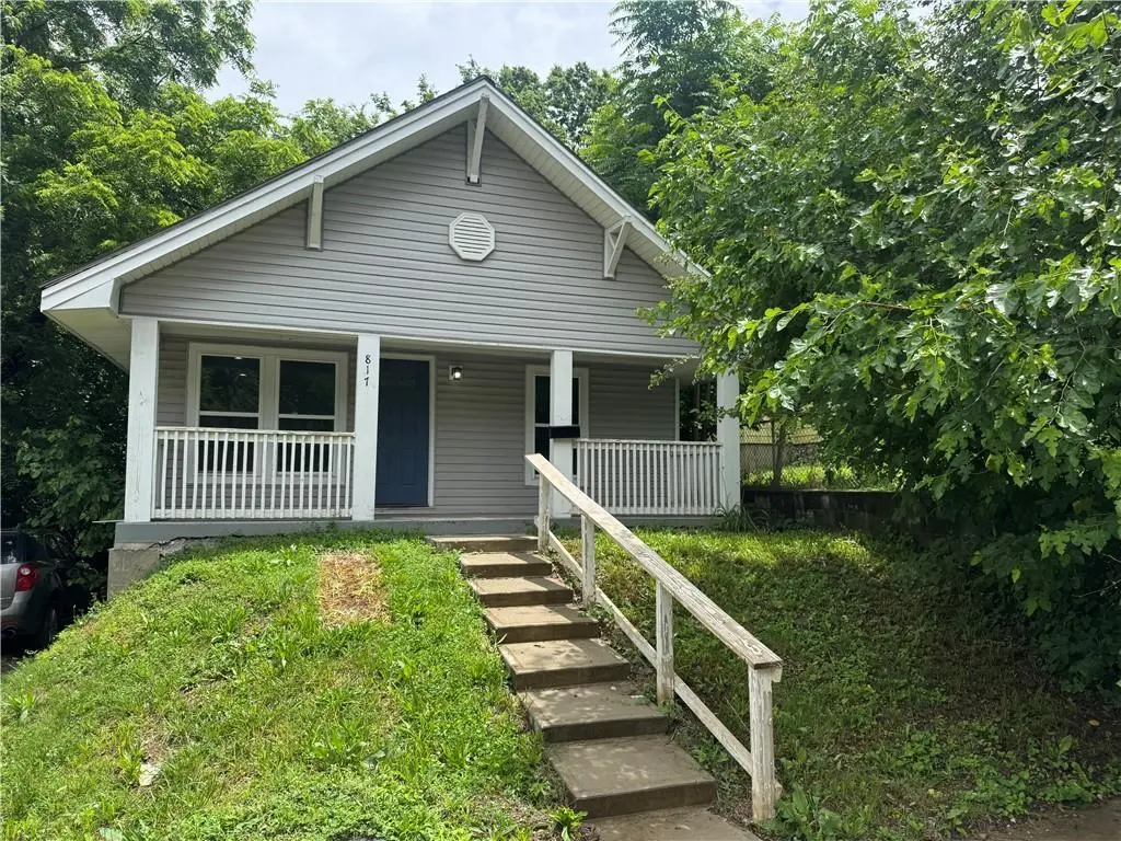 817 White Ave