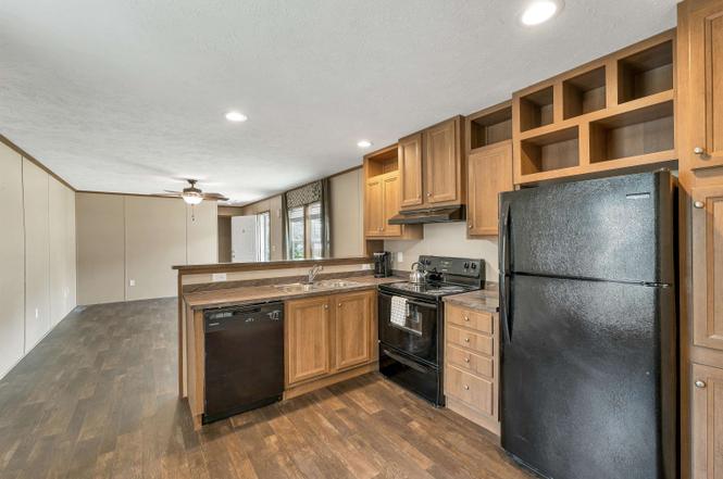 68 Barberry Ln