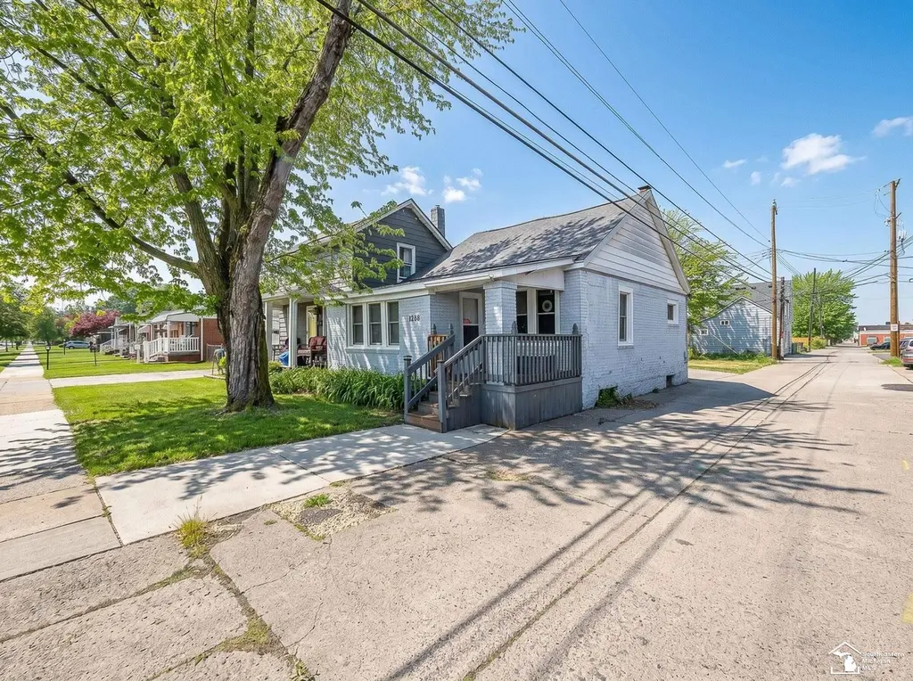 1288 Stewart Ave
