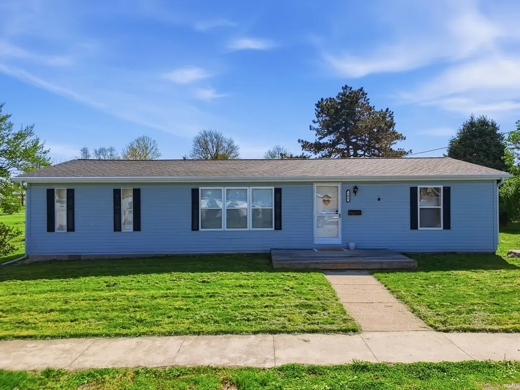 106 N Poplar St