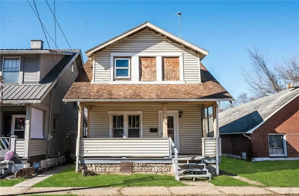 719 Woodward Ave