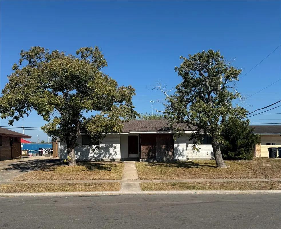 3734 Brushwood