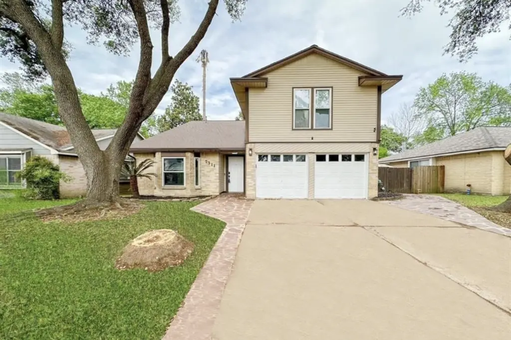 7311 Fuchsia Ln