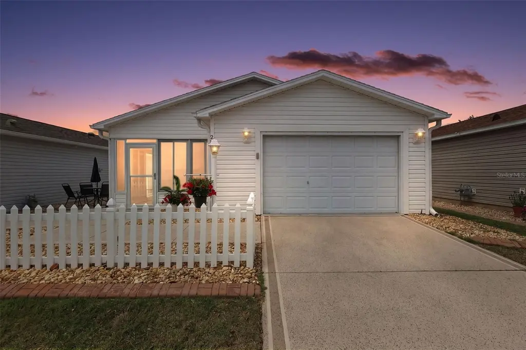 277 Starr Ln