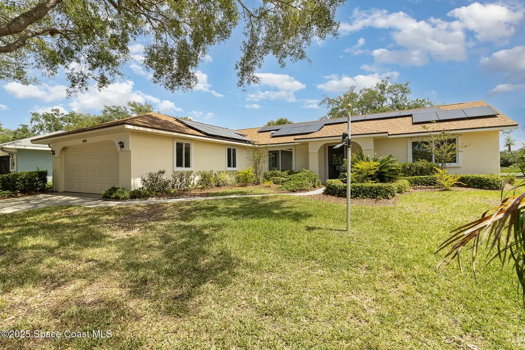1375 Mayflower Ave